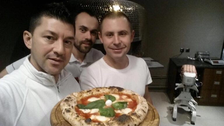 La Pizza Napoletana sbarca a Varsavia con il Maestro Errico Porzio.