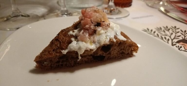 Le “Bontà d’estate” da “Dodici Locanda del Gusto” ad Aversa combinano tartufo nero estivo e pesce