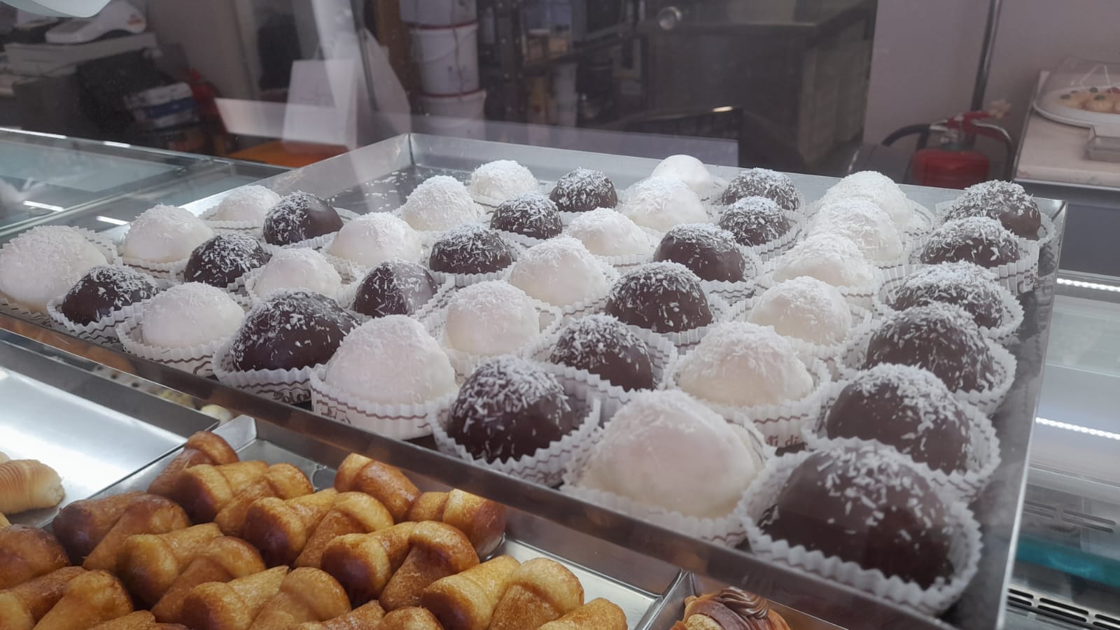 Vincenzo Donnarumma e i "Peccati di gola" a Pimonte, un sentiero di sapori e dolcezza tra gli Dei