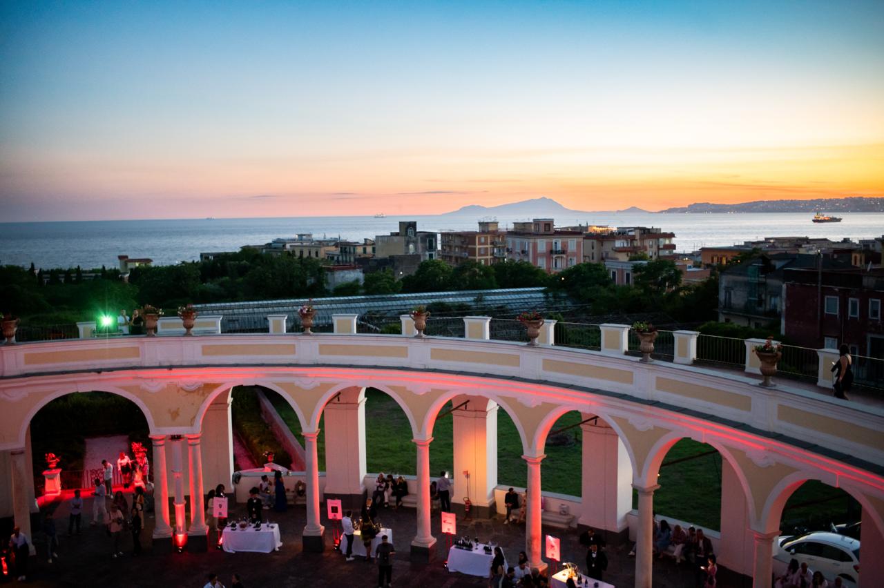 “Drop Eventi” a Villa Campolieto a Ercolano, una “Triple A Experience” tra vini e street food d’autore