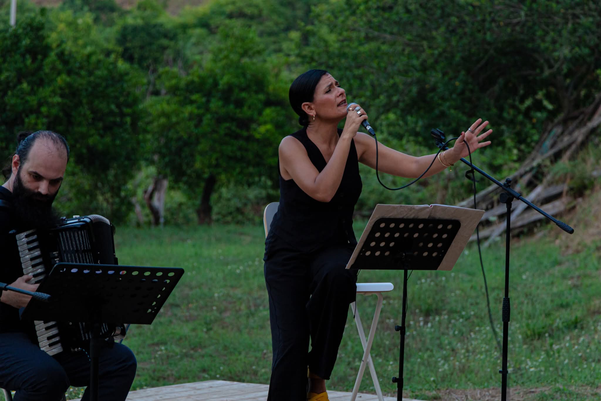E. A. Mario nello spettacolo teatro canzone di Flo al “Teatro alla deriva al Giardino” sul lago d’Averno